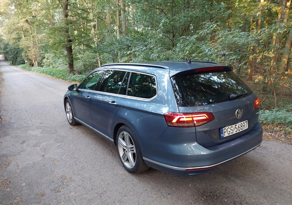 Volkswagen Passat cena 46999 przebieg: 239000, rok produkcji 2015 z Gostyń małe 301